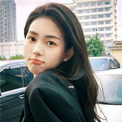 爱长颈鹿的女人